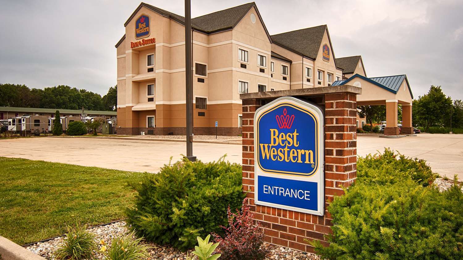 Best Western Elkhart Inn & Suites Экстерьер фото